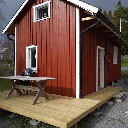 Nyrenoverad Charmig Gaeststuga Med Sovloft I Jaerpen Jarpen Zewnętrze zdjęcie